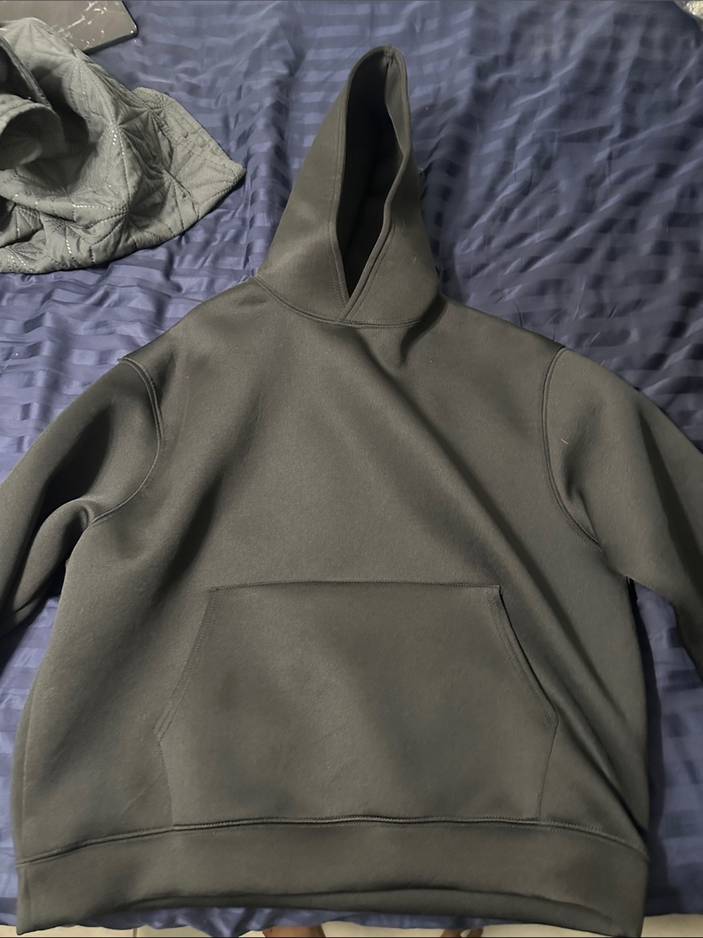 Classic Black Pullover Hoodie with Kangaroo Pocket sweater and pants